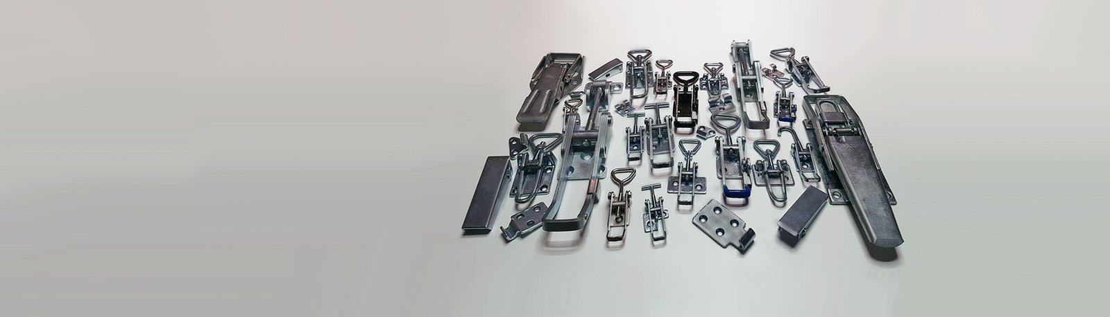 Ojop Ojop Sweden: Toggle latch, Draw latch, Battery connectors