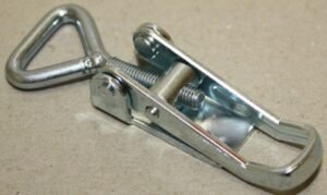 Toggle latch Small size Steel for welding with Triangle screw loop